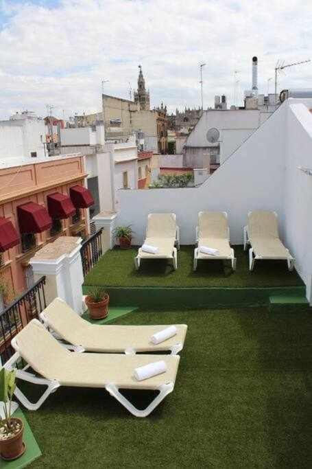 Casa Palacio Del Siglo XVIII En Centro Sevilla Exteriör bild